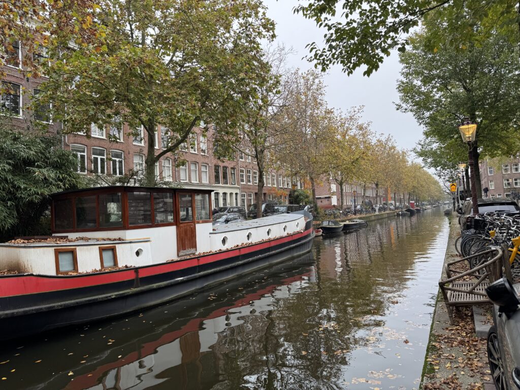 Houseboat on the canal in Old West